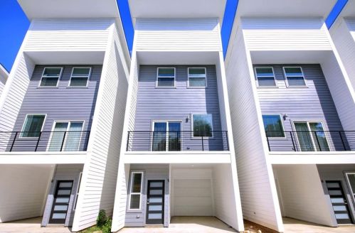 6001 Bolm Rd, Austin, TX 78721-3632