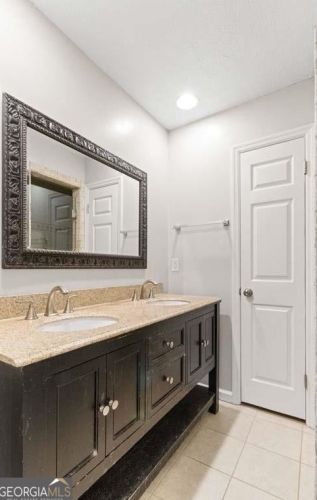 2565 Cleveland Rd, Bogart GA  30622-1649 exterior