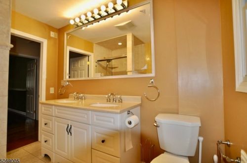 25 Elizabeth Dr, Dover NJ  07869-1307 exterior