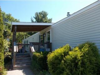 54 Daffodil Hill Ln, Rochester, NH 03868-8724
