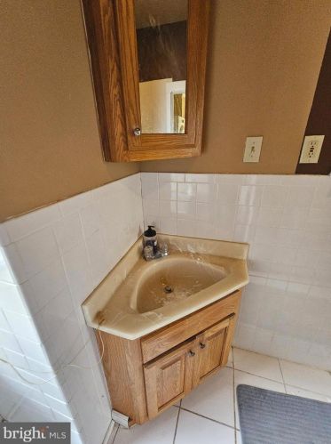 2045 Christian St, Philadelphia PA 19147-4216 exterior