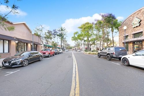 338 Plaza De Benito Juarez, Vista CA  92083-3549 exterior