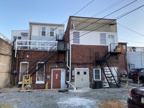1125 Hamilton St, Allentown, PA 18101-1056