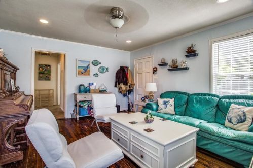 3213 Forest Park Blvd, Fort Worth TX  76110-3615 exterior