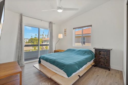 15751 Morrison St, Van Nuys CA  91436-1543 exterior