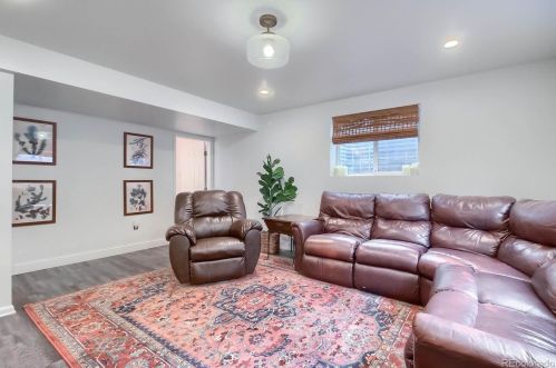 2530 Sable Way, Denver CO 80014-2438 exterior