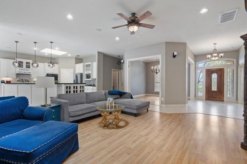 912 Electra, Austin TX  78734-4216 exterior