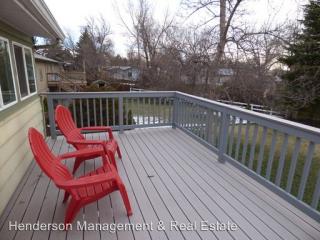 1120 Hillcrest Dr, Fort Collins CO  80521-4245 exterior