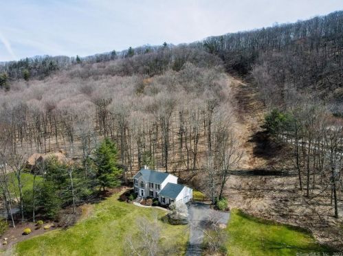 190 Copper Ridge Rd, Southington CT  06489-4645 exterior