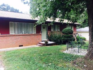 3207 Granada St, Chattanooga, TN 37406-1506