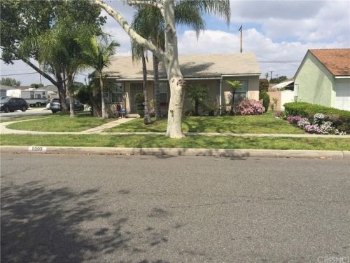 9203 Rosecrans Ave, Bellflower, CA 90706-2139