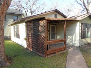 5338 El Campo Ave, Fort Worth TX  76107-4827 exterior