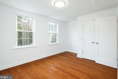 1828 12 St, Philadelphia PA 19147-4532 exterior