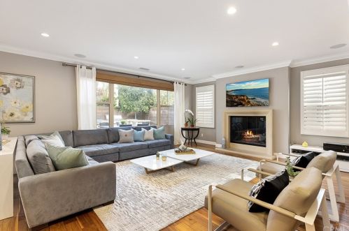 27 Gables, Irvine, CA 92620-3539