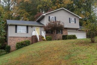 1119 Fieldstone Dr, Hixson, TN 37343-2473
