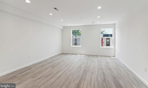 2543 11 St, Philadelphia PA  19133-1413 exterior