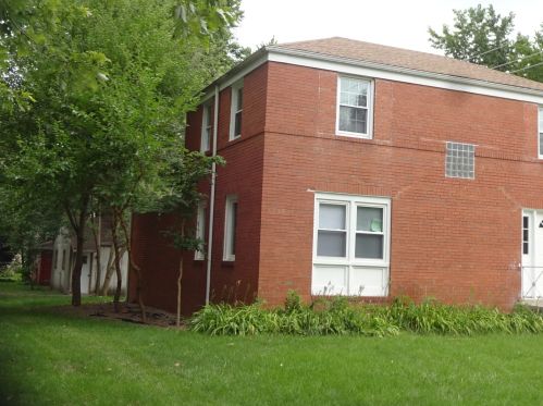 416 5th St, Momence, IL 60954-1318