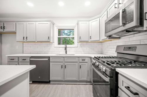 3007 Dogwood Dr, Atlanta GA  30344-3905 exterior