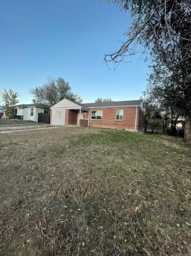 3970 Jackson St, Denver, CO 80205-3842