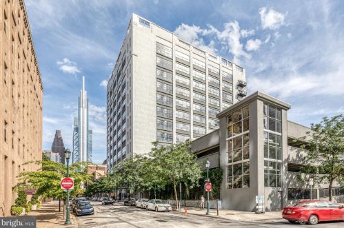 2200 Arch St, Philadelphia PA  19103-1330 exterior