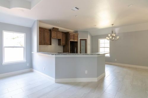 709 Winnie St, Fort Worth TX  76112-6332 exterior