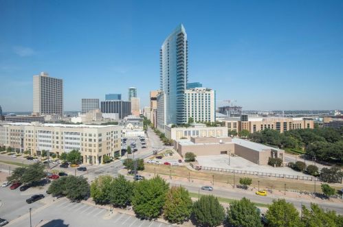 221 Lancaster Ave, Fort Worth TX  11003-6604 exterior