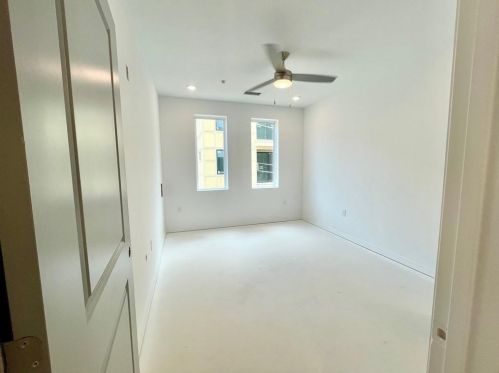 383 Grant Cir, Atlanta GA  30315-2075 exterior