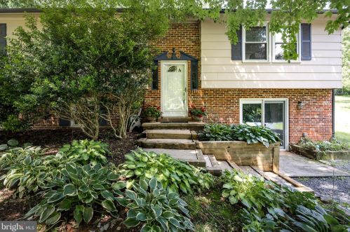 2900 Jackson Dr, Haymarket, VA 20169-1638
