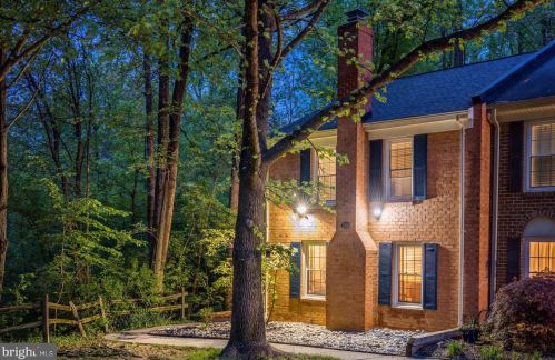 2303 Harleyford Ct, Herndon, VA 20191-2713