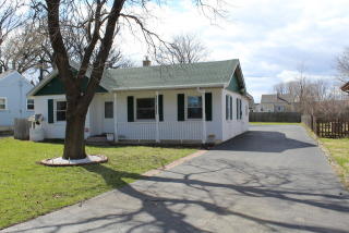 1214 Hamilton Ave, Elmhurst, IL 60126-5406