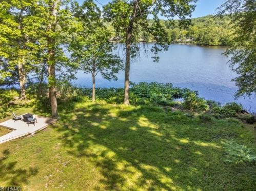 15 Ripplewood Dr, Dover NJ  07869-3818 exterior