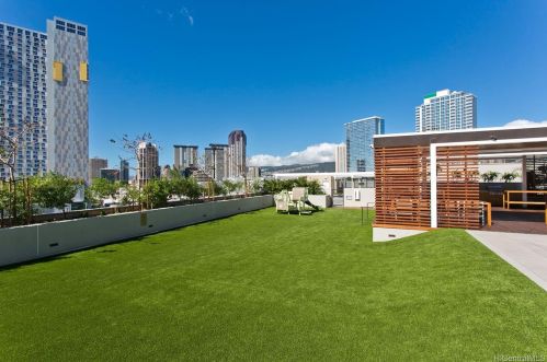 987 Queen St, Honolulu HI  96814-4118 exterior