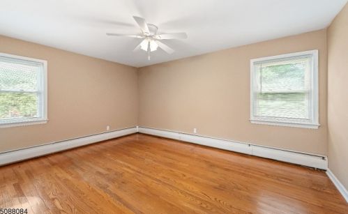 31 Clearview Dr, Dover NJ  07869-1304 exterior