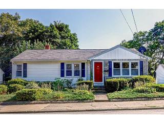 126 Lyman St, Pawtucket, RI 02860-5233