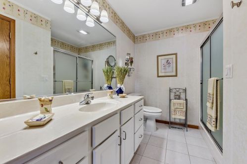 831 Shannon Dr, Crown Point IN  46307-8999 exterior