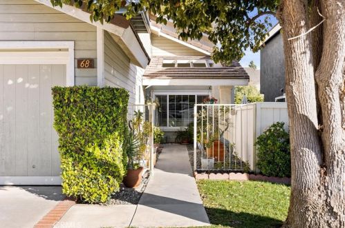68 Silkberry, Irvine, CA 92614-7480