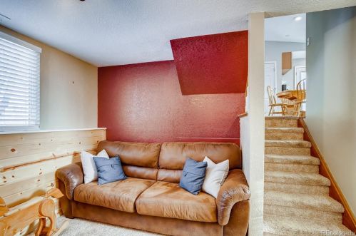 4648 Pagosa Way, Aurora CO 80011-4930 exterior