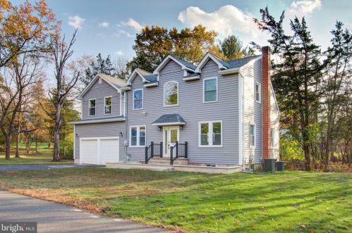 421 Brentwood Blvd, Princeton NJ  08540-8660 exterior