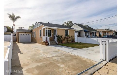 1544 216th St, Torrance, CA 90501-3033