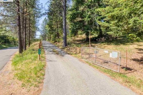 23829 Grand View Way, Cape Horn, CA 95713-9250