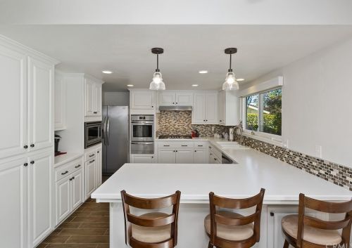 6718 Rycroft Dr, Riverside CA  92506-5315 exterior