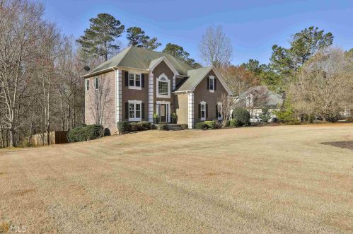 115 Yorkshire Pl, Newnan, GA 30265-1992