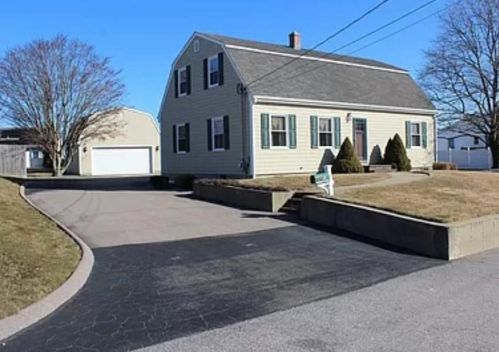 10 Thompson Ave, Westerly RI  02891-2021 exterior