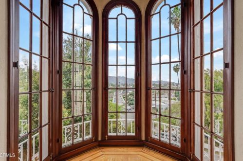 1128 Marion Dr, Glendale CA  91205-3713 exterior