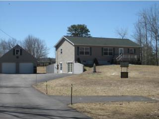 694 Pine River Pond Rd, Wakefield, NH 03872-3351