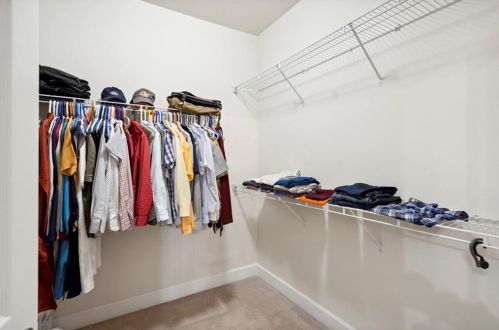 5568 High Point Rd, Atlanta GA  30342-5039 exterior