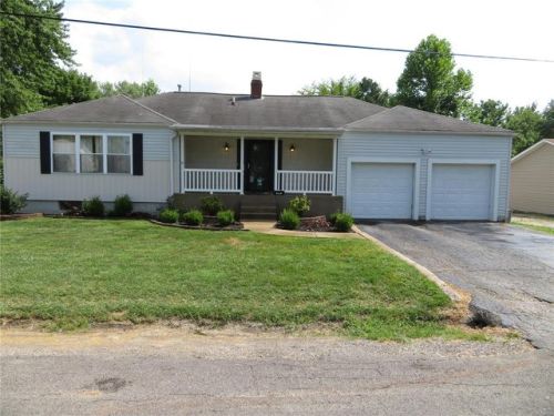 131 Virginia St, Fort Russell, IL 62010-1231