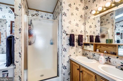 24 Raptor Dr, Hanover PA 17331-8159 exterior