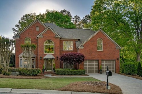 557 Chestnut Hill Ct, Holly Springs, GA 30189-6765