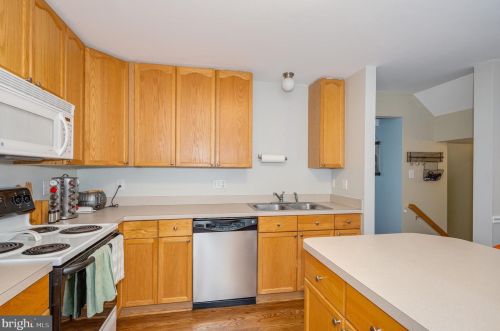 31 Eldon Dr, Charles Town WV  25414-5507 exterior